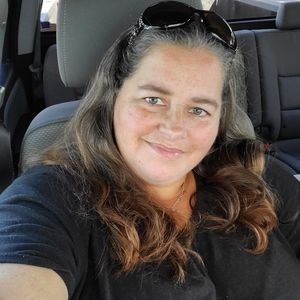 Meet your Posher, Tina lou